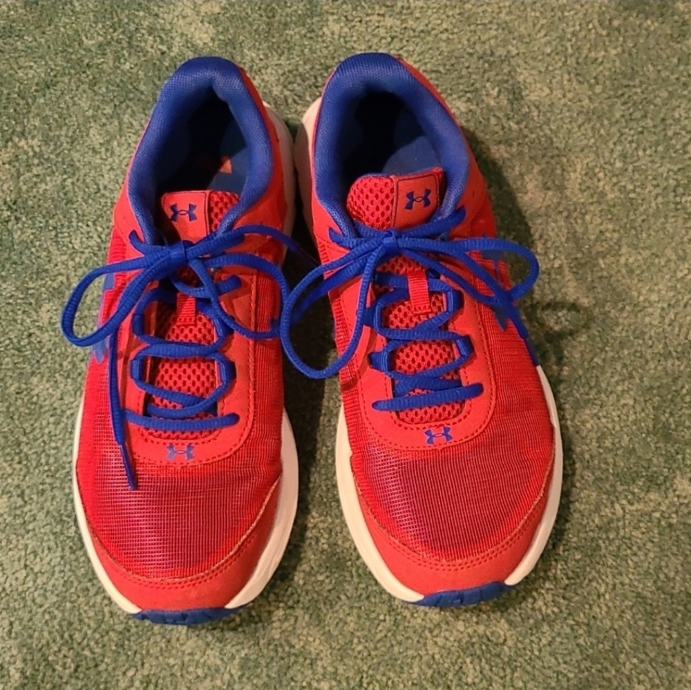 Under Armour Red and Blue Sneakers Size 8 (6.5Y)